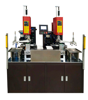 雙機聯動壓鉚工作站