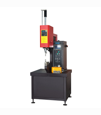 自動壓鉚機M820-NC